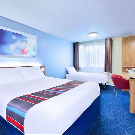 Travelodge Челмсфорд Екстер'єр фото