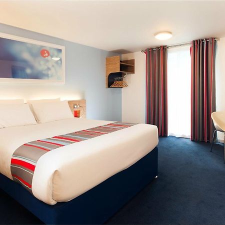 Travelodge Челмсфорд Екстер'єр фото